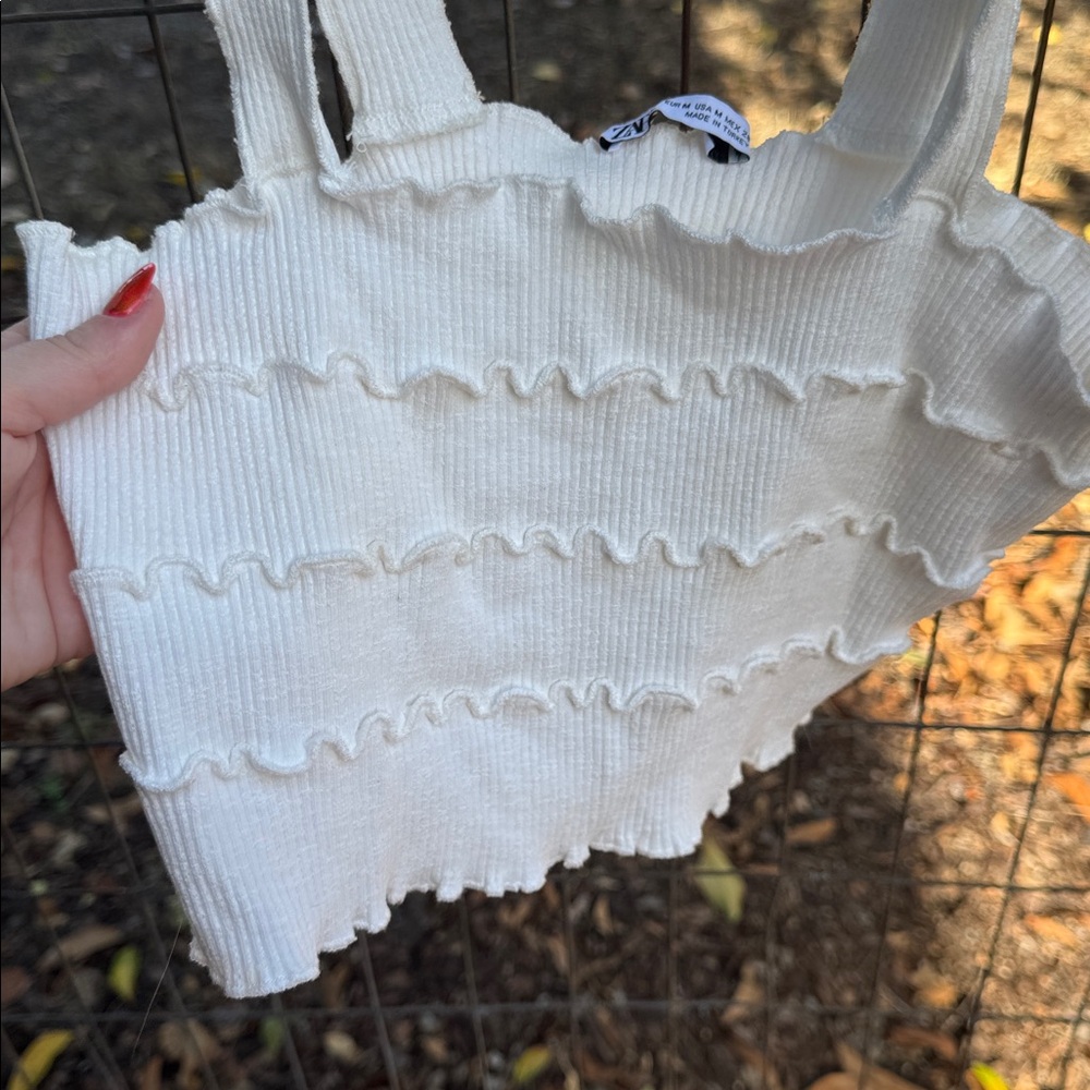 Zara Cream Ruffle Crop Top - Picture 2 of 4